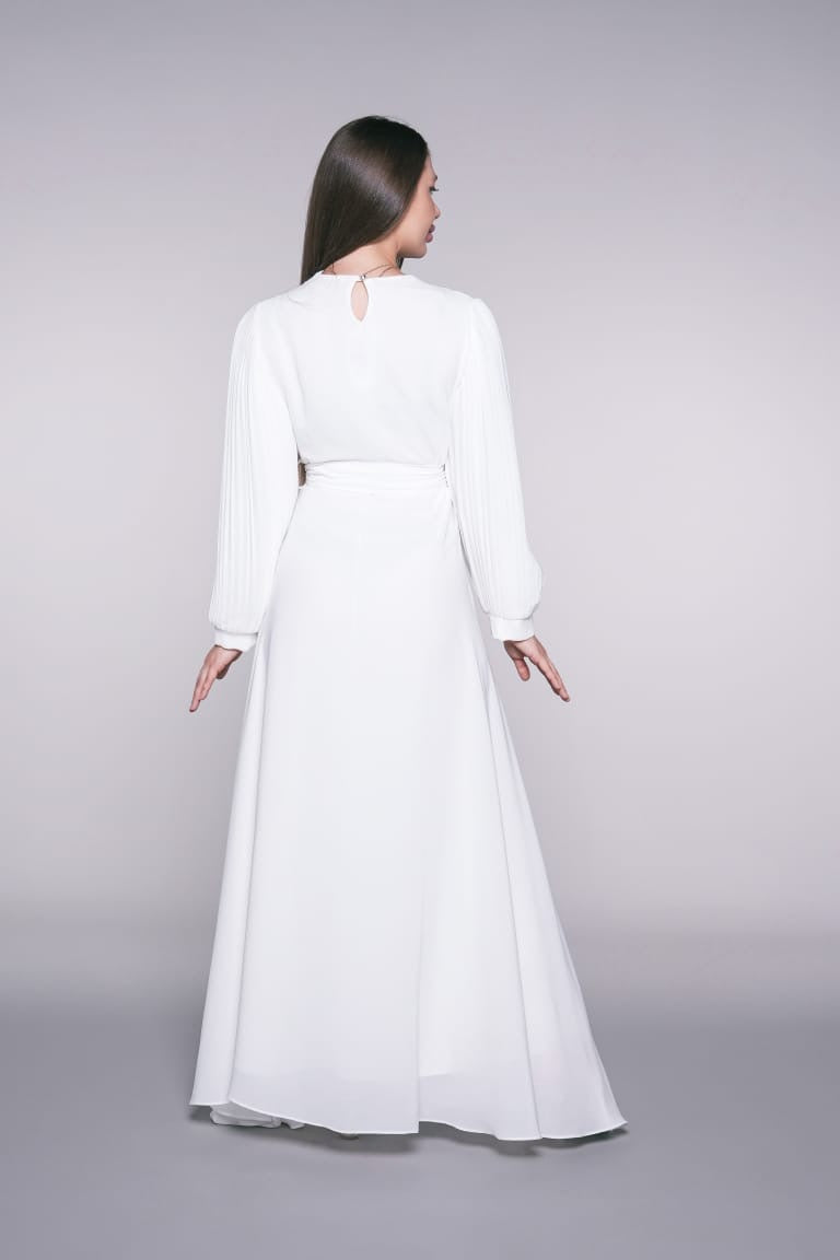 Mira - Timeless Elegance in White